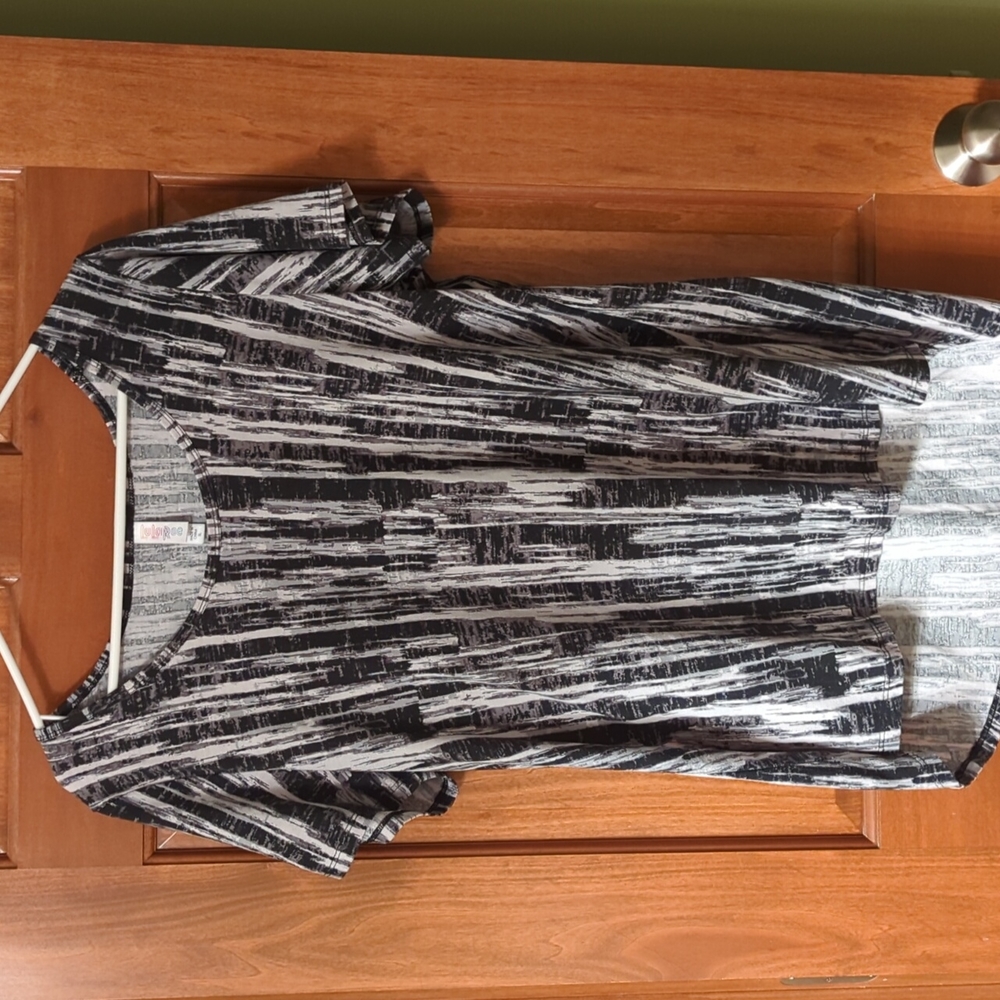 Lularoe classic T